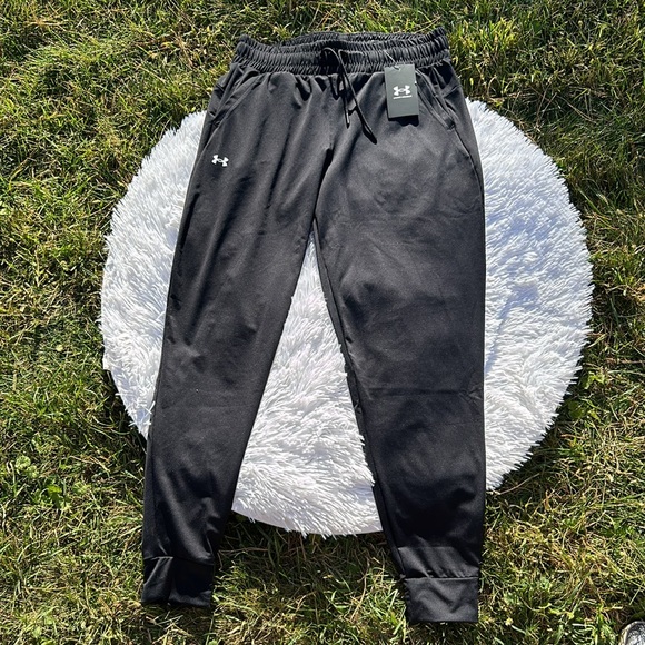 Under Armour Heat Gear Armour Women’s Joggers Black Size Small New with tag! - Picture 7 of 16